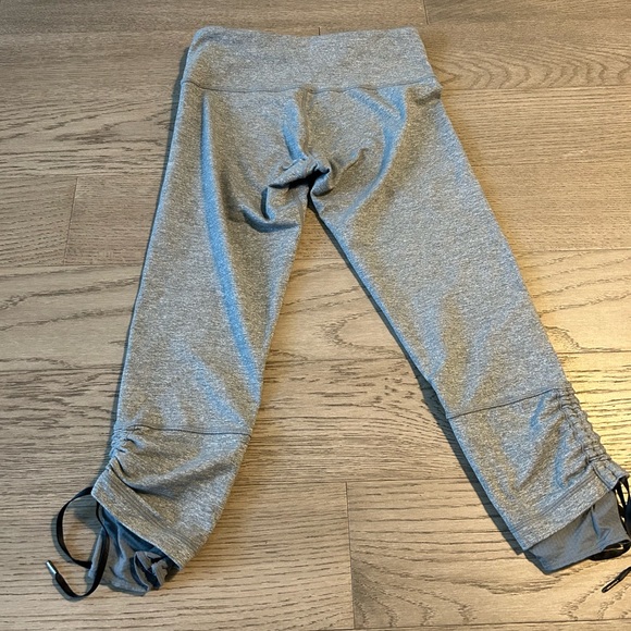 Lululemon leggings - Picture 2 of 4